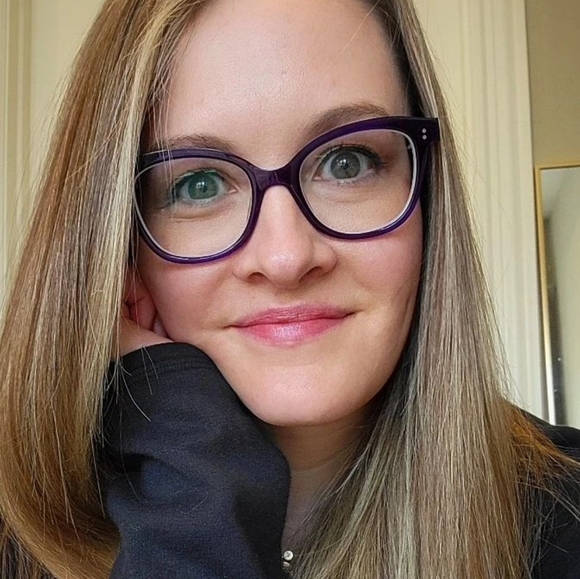 Meet your Posher, Lindsey claire - Picture 1 of 2